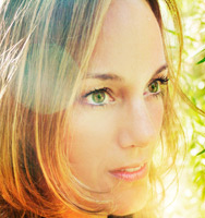 Singer Lisbeth Scott