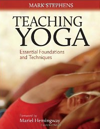 Teaching Yoga Book Cover